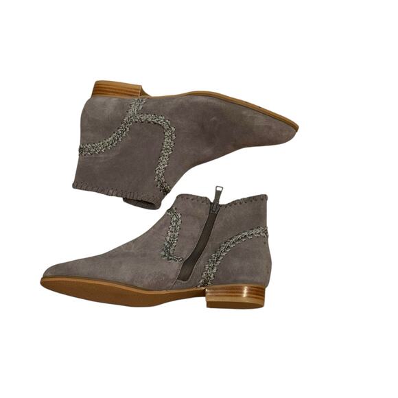 Jack Rogers Suede Gemma Stitched Ankle Bootie Charcoal Gray Size 6.5M NWOB - Picture 4 of 9